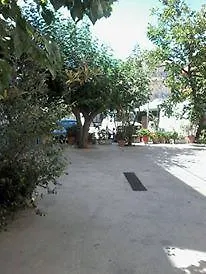 Отель Nestor